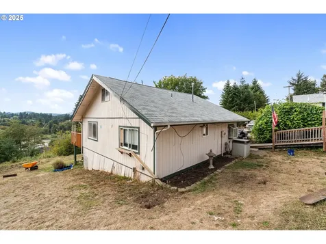811 NE 2nd Street Winlock WA 98596