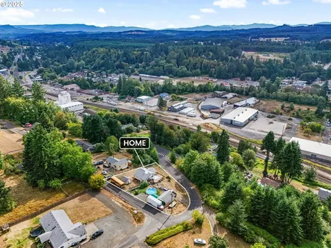 811 NE 2nd Street Winlock WA 98596