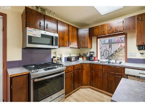 811 NE 2nd Street Winlock WA 98596