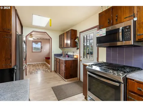 811 NE 2nd Street Winlock WA 98596