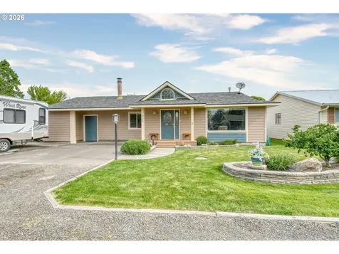 329 W Garfield Street Athena OR 97813