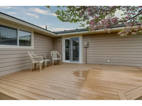329 W Garfield Street Athena OR 97813