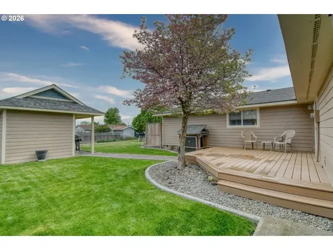 329 W Garfield Street Athena OR 97813