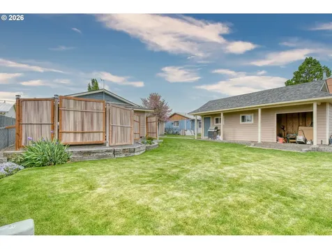 329 W Garfield Street Athena OR 97813