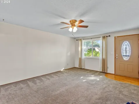 1075 Princeton Road Woodburn OR 97071