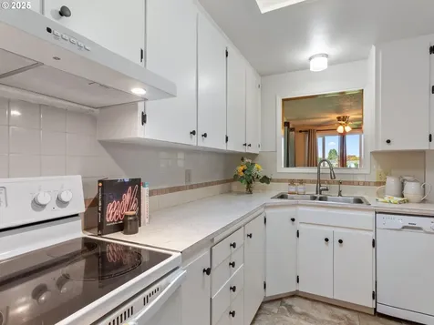 1075 Princeton Road Woodburn OR 97071