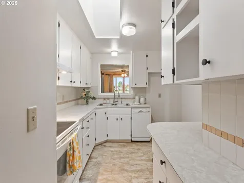 1075 Princeton Road Woodburn OR 97071