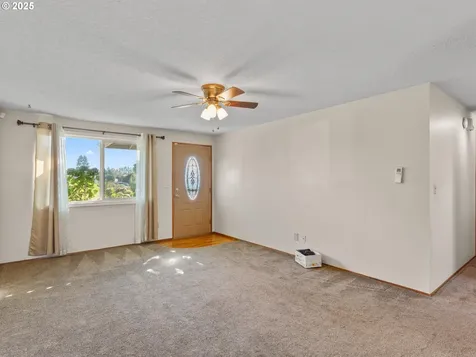1075 Princeton Road Woodburn OR 97071