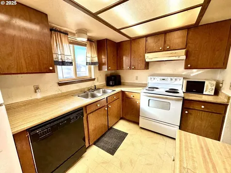 3055 Grove Street Baker City OR 97814