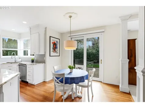 2484 Marylshire Lane Lake Oswego OR 97034