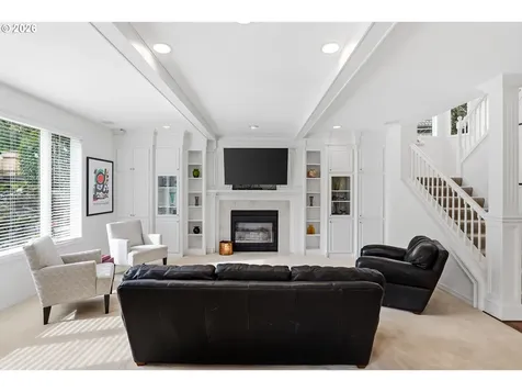 2484 Marylshire Lane Lake Oswego OR 97034