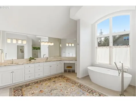 2484 Marylshire Lane Lake Oswego OR 97034