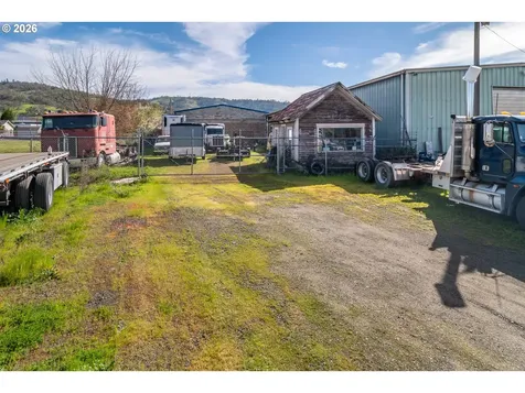 1880 NE Stephens Street Roseburg OR 97470