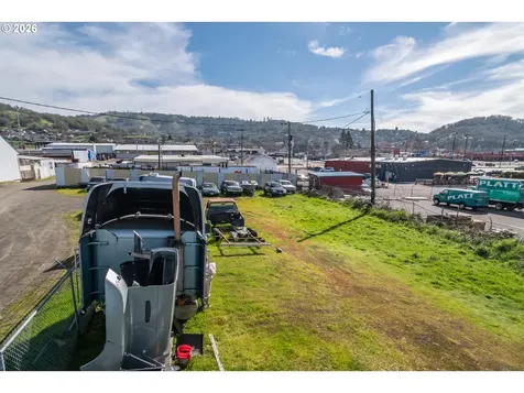 1880 NE Stephens Street Roseburg OR 97470