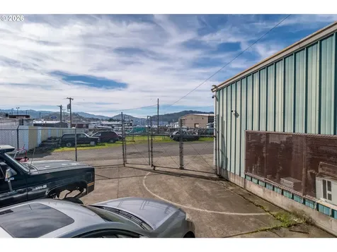 1880 NE Stephens Street Roseburg OR 97470