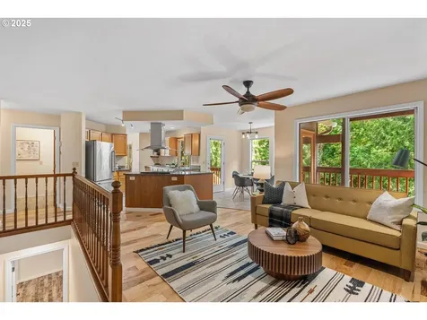 8714 SW 49th Avenue Portland OR 97219