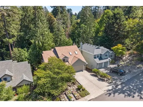 8714 SW 49th Avenue Portland OR 97219