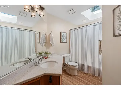 8714 SW 49th Avenue Portland OR 97219