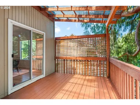 8714 SW 49th Avenue Portland OR 97219