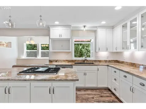 8714 SW 49th Avenue Portland OR 97219