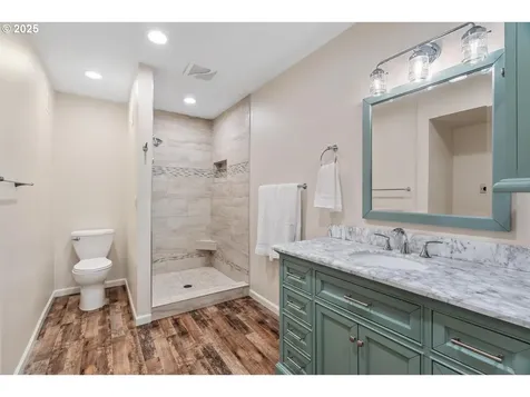 8714 SW 49th Avenue Portland OR 97219