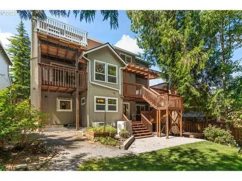 8714 SW 49th Avenue Portland OR 97219