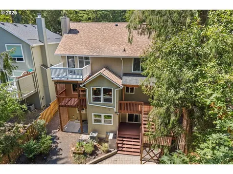 8714 SW 49th Avenue Portland OR 97219