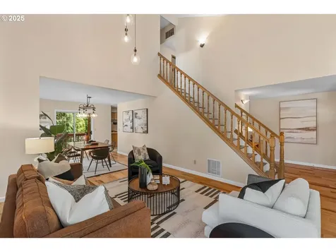 8714 SW 49th Avenue Portland OR 97219