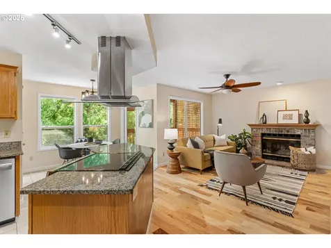 8714 SW 49th Avenue Portland OR 97219