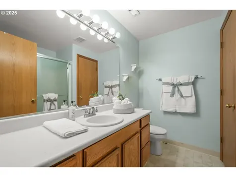 16215 NE 13th Street Vancouver WA 98684
