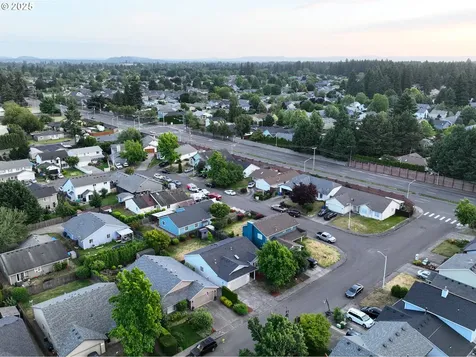 16215 NE 13th Street Vancouver WA 98684