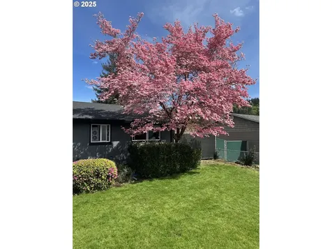 748 SW Willowbrook Avenue Gresham OR 97080