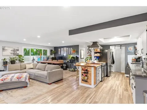 748 SW Willowbrook Avenue Gresham OR 97080