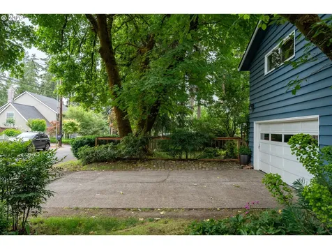 3112 Upper Drive Lake Oswego OR 97035