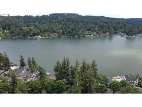 3112 Upper Drive Lake Oswego OR 97035