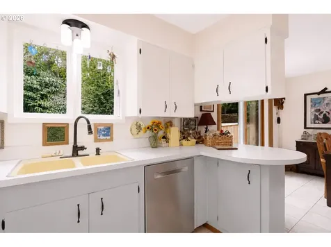 3112 Upper Drive Lake Oswego OR 97035