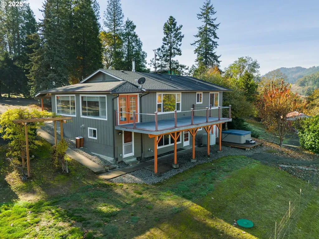411 Woodland Drive Winston OR 97496