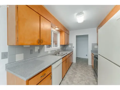 411 Woodland Drive Winston OR 97496