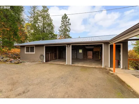 411 Woodland Drive Winston OR 97496