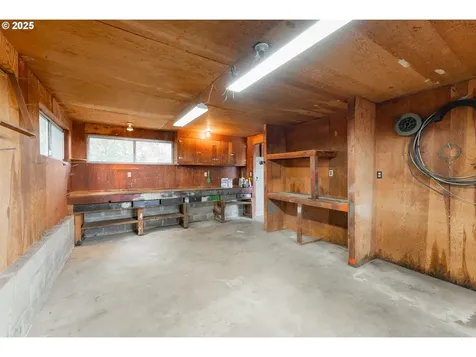 411 Woodland Drive Winston OR 97496