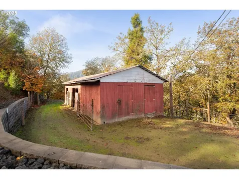 411 Woodland Drive Winston OR 97496