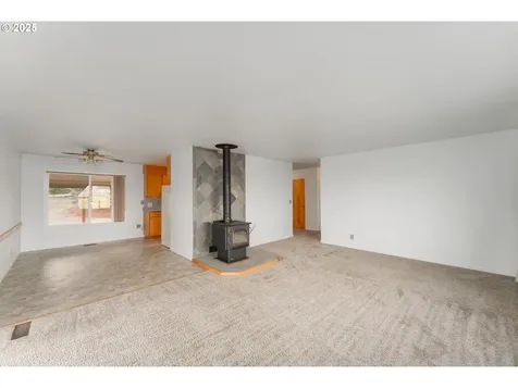 411 Woodland Drive Winston OR 97496