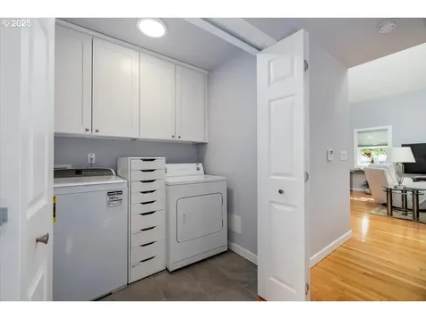 4905 NW Kahneeta Court Portland OR 97229
