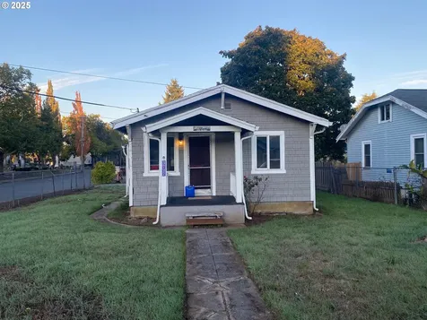 3727 SE 86th Avenue Portland OR 97266