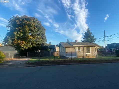 3727 SE 86th Avenue Portland OR 97266
