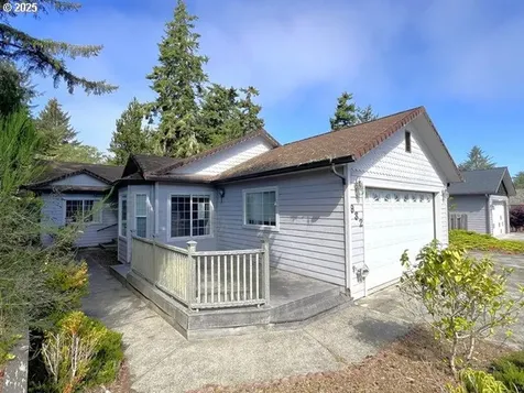 932 Seagate Avenue Coos Bay OR 97420