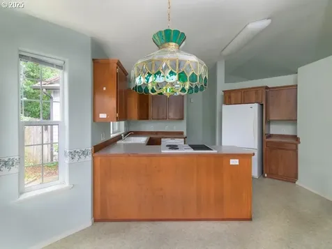 932 Seagate Avenue Coos Bay OR 97420