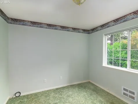 932 Seagate Avenue Coos Bay OR 97420