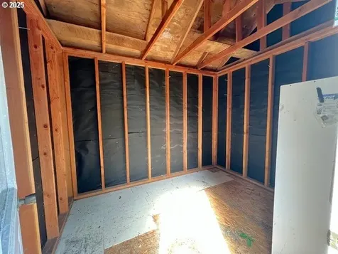 932 Seagate Avenue Coos Bay OR 97420