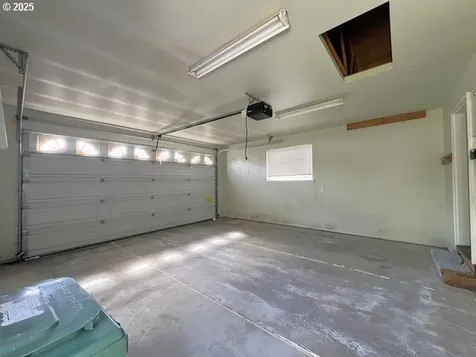 932 Seagate Avenue Coos Bay OR 97420
